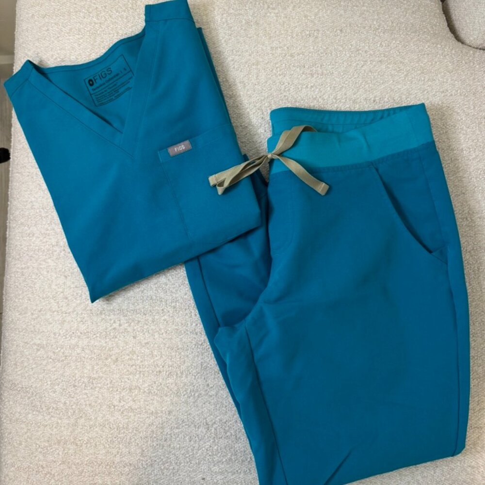 FIGS Teal Scrub Set